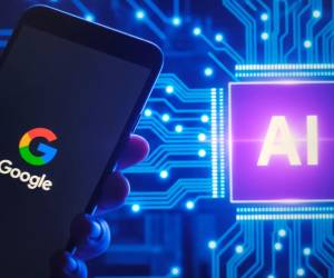 Google abrió al público SynthID Detector, una herramienta que permite comprobar si una imagen, un video o un archivo de audio fue generado mediante inteligencia artificial. La plataforma tiene más de un millón de solicitudes diarias de verificación.