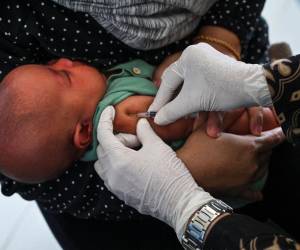 Los niños infectados con covid-19 pueden sufrir síntomas a largo plazo (covid largo).