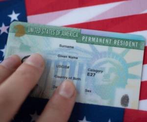 Durante la pandemia el número de tarjetas verdes emitidas cayó a un mínimo trimestral de 79,000 a mediados de 2020.