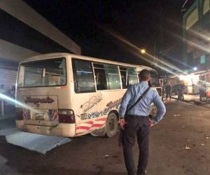 Entre los heridos están el conductor del bus, así como su ayudante.