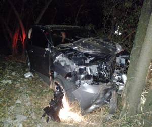 Así quedó el automotor del ministro luego de la fuerte colisión.