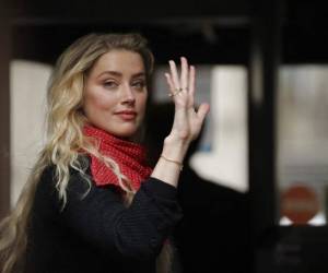 Amber Heard, de 34 años, que fue llamada como testigo por la defensa de The Sun en un juicio de Depp por difamación. Foto: AP