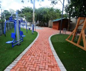 En el interior del parque se han instalado máquinas para hacer ejercicios y juegos infantiles. Foto: El Heraldo.