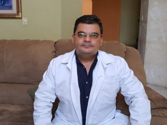 Marco Eliud Girón, médico del centro de salud de la colonia El Carrizal.