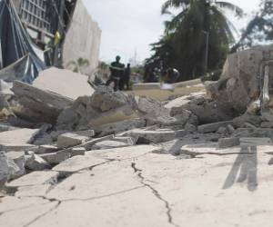 Defensa Civil informó que el sismo ha dejado 55 fallecidos, 38 desaparecidos y 1,120 heridos.