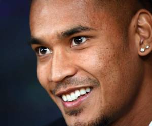 Areola fue presentado en el Santiago Bernabéu junto a Emilio Butragueño. Foto AFP