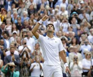 Federer ha mandado en las canchas de césped desde el inicio de la década de 2000; ha ganado Wimbledon ocho veces desde 2003. Foto:AP