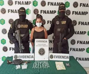 La Fuerza Nacional Antimaras y Pandillas (FNAMP) capturó a la sospechosa en el Valle de Amareteca.