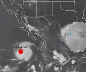 Juliette se formó el domingo en aguas del Pacífico mexicano como tormenta tropical.Foto: Televisa News.