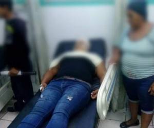 Los lesionados fueron llevados a un centro asistencial para ser atendidos de emergencia. Foto Twitter