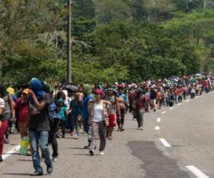 Los migrantes salieron el lunes desde Hiuxtla, Chiapas, rumbo a Estados Unidos. Foto: Cortesía Isabel Mateos/ Cuartoscuro.