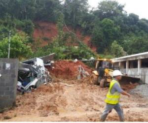 Otto es una tormenta tropical pero es un serio peligro aseguran autoridades del Sistema Nacional de Prevención de Desastres (SINAPRED) quienes no descartan que impacte como huracán categoría 1. /Fotos AP/