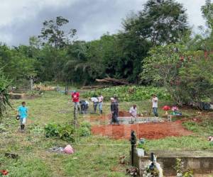Al menos seis personas perdieron la vida la tarde del jueves 13 de noviembre, tras presuntamente ingerir bebidas alcohólicas en la comunidad de Toloa Adentro, municipio de Mezapa, departamento de Atlántida.