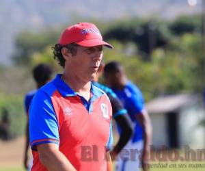 El entrenador argentino Pedro Troglio aseguró que su equipo está a la espera de disputar el clásico capitalino. (Foto: Ronal Aceituno / EL HERALDO)