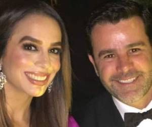 Eduardo Capetillo es un actor y cantante mexicano, su padre es el torero mexicano Manuel Capetillo. Está casado con la también actriz Bibi Gaytán.