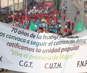 Líderes de oposición lamentaron la politización de la tradicional marcha que conmemora el Día Internacional del Trabajador.