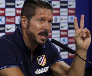 El técnico rojiblanco fue expulsado, por doble amarilla, en el minuto 81 del duelo entre el Sevilla y el Atlético, que ganaron los andaluces 3-1 para pasar a semifinales. (AFP)