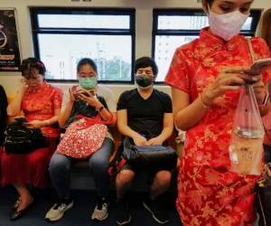 Las autoridades chinas dijeron que el número de afectados supera los 800 y de ellos 177 revisten gravedad. Asimismo había otros 1,072 casos sospechosos.