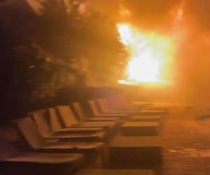 Autoridades confirmaron que tanto trabajadores como turistas lograron salir a tiempo del complejo.