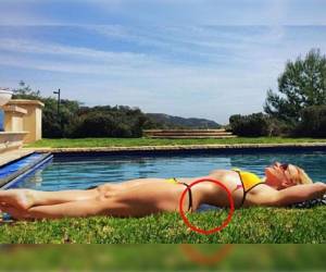 Agua debajo de la espalda, donde debería de verse suelo de piedra