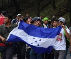 Los albergues y las ayudas han resultado insuficientes para suplir las necesidades de los migrantes -en su mayoría hondureños- que han abarrotado el Estado de Puebla. Foto: AFP