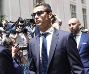 El 31 de julio, el delantero del Real Madrid, Cristiano Ronaldo, declaró por un presunto fraude a Hacienda, en el que se lo acusó de evadir un total de 17.6 millones de dólares (Foto: Agencia AFP/AP)