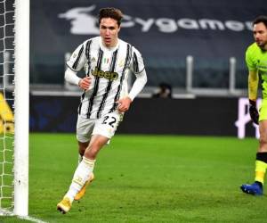 No hubo sorpresa en Turín: pese a que Andrea Pirlo hizo rotaciones en algunos puestos, el equipo 'bianconero' no tuvo problemas para sellar su pasaje a la penúltima etapa. Foto: AFP