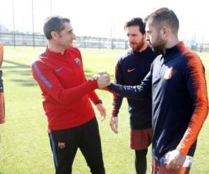 El miércoles, el entrenador barcelonista Ernesto Valverde afirmó estar 'tranquilo' con respecto a Messi. 'Tiene alguna molestia, pero nada importante', dijo el técnico. Foto Barcelona