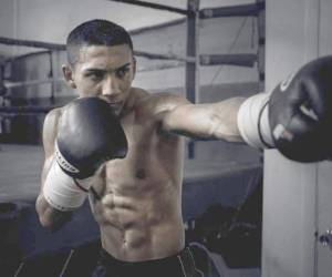 El boxeador catracho buscará este viernes (10:30 PM) su segunda victoria como profesional.