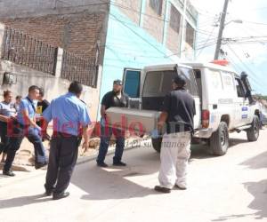 Los vecinos se mostraron indignados por la acción realizada. Foto: Estalin Irías / EL HERALDO.