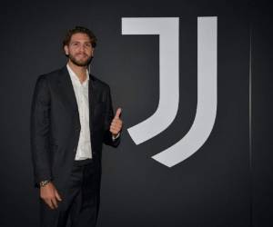 Locatelli llegó este miércoles por la mañana a Turín para pasar el reconocimiento médico antes de su traspaso, un día después del acuerdo financiero entre los clubes. Foto: @juventusfces en Twitter