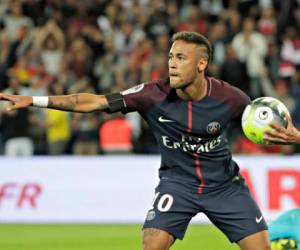 Neymar vistiendo la camisa del PSG. (AFP)