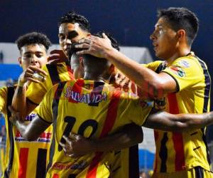 Real España buscará romper la mala racha de derrotas consecutivas ante Olimpia jugando en el Estadio Nacional en Tegucigalpa. Foto: EL HERALDO