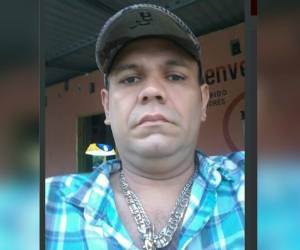 Tras sufrir el ataque criminal Carlos fue trasladado a una clínica privada, pero falleció debido a la gravedad de las lesiones.