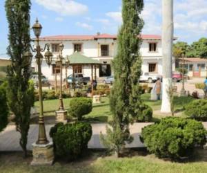 El municipio de Villa de San Antonio está ubicada en el centro del departamento de Comayagua.
