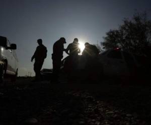 Los migrantes dijeron que no les informaron sobre el procedimiento legal ni cuál sería la situación en Guatemala. Foto: AP.