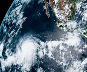 El Centro Nacional de Huracanes espera que comience a debilitarse a partir del miércoles por la tarde. Foto: Radio Fórmula.