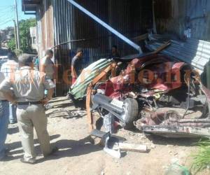 En el percance también se llevaron de encuentro una motocicleta (Foto: Estalin Irías/ElHeraldo).
