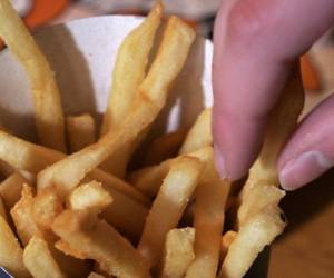 Las papas fritas era lo único que quería y podía comer, explicó el adolescente. Foto: Imagen der referencia AP.