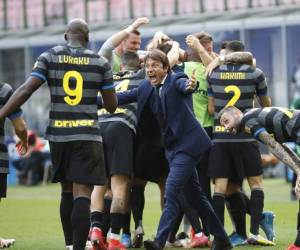 El zaguero del Inter Matteo Darmian anotó el gol de la victoria a los 76 minutos. Foto:AP