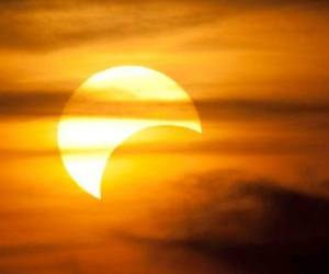 La Nasa advierte tomar precaución al ver el eclipse. Foto AFP