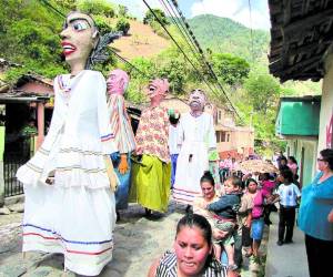 El “baile de los gigantes” se celebrará una vez más en el municipio de Yuscarán.
