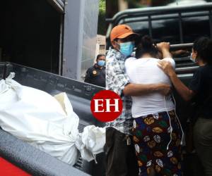 Los cuerpos de la pequeña y de su abuela fueron trasladados hasta la morgue en Tegucigalpa para su respectiva autopsia.