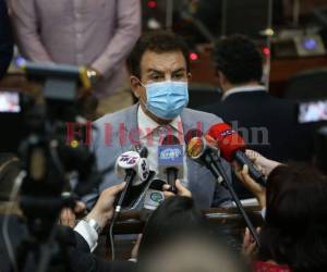 Salvador Nasralla llegó como invitado de honor a la instalación de la primera legislatura convocada por Luis Redondo.