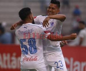 Bryan Moya, el 23 del Olimpia, celebra su anotación desde lanzamiento penal. Foto Alex Pérez| EL HERALDO