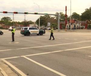 La policía informó que 'se ha confirmado la muerte del atacante' poco después de que se inició un tiroteo en la Estación Aérea Naval (NAS) de la ciudad de Pensacola. Foto: Cortesía.