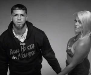 Anuel AA y Karol G se comprometieron recientemente en matrimonio.