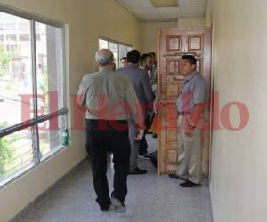 Momento en el que varios implicados en el caso Pandora ingresaban a la Sala II del Tribunal de Sentencia de la Corte Suprema de Justicia (CSJ). Foto: David Romero/ EL HERALDO