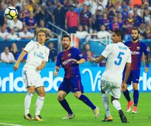 Messi anotó el primer gol para el Barcelona en el duelo disputado contra Real Madrid en Miami, Estados Unidos. Foto: AFP.