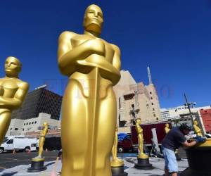 La última ceremonia organizada sin presentador, en 1989, queda en la memoria de Hollywood como una de las más vergonzosas de la historia, por el largo acto de apertura arruinado por una infame actuación de Rob Lowe y... Blancanieves. Foto: El Heraldo Honduras/Agencia AFP.